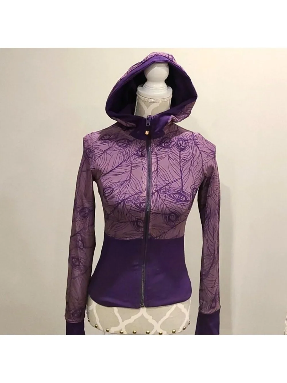 Lululemon Reversible jacket purple peacock…